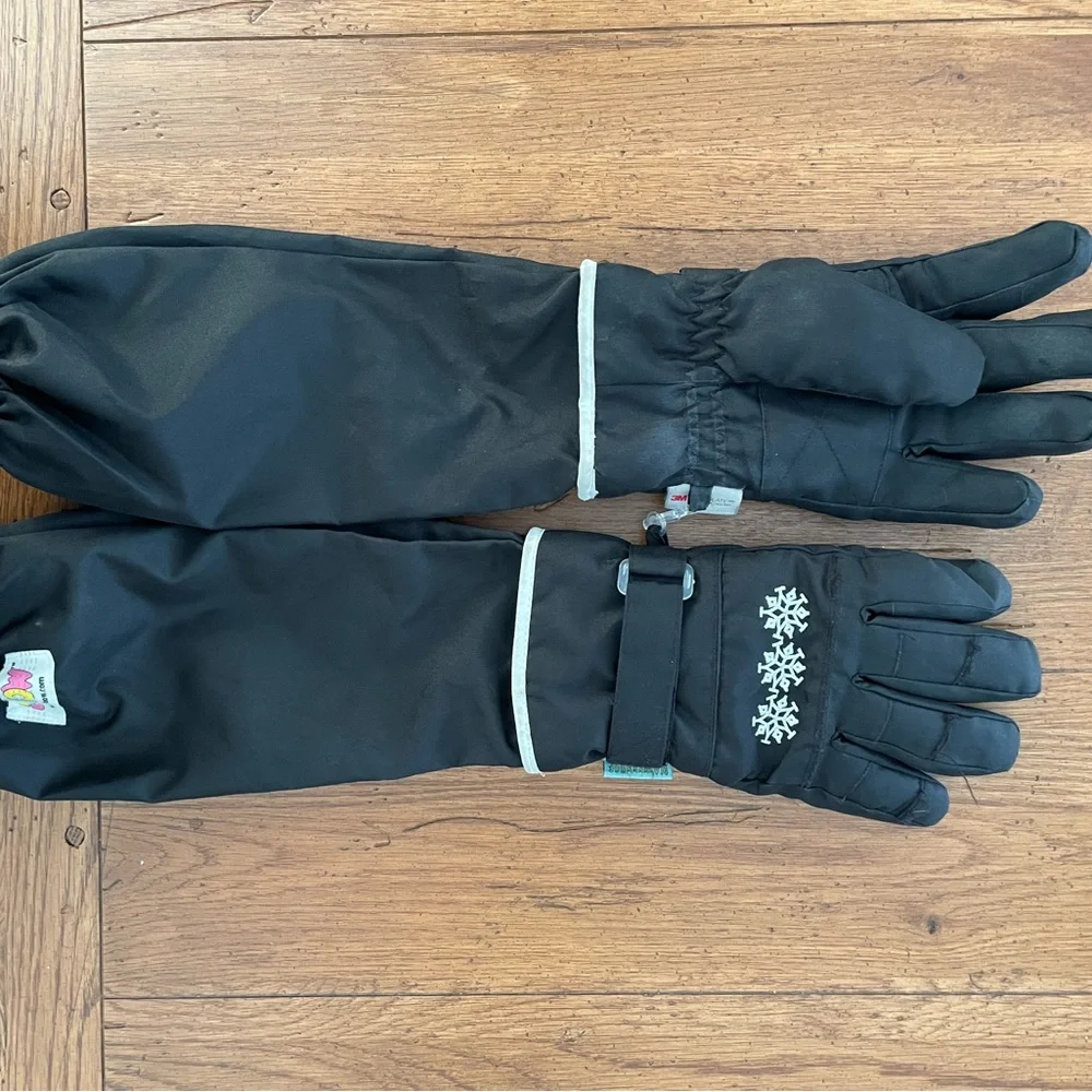 L-Bow Kids Black Waterproof/Breathable Snow Gloves L